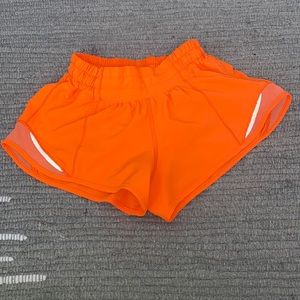 Lululemon 2.5 Hotty Hot Short